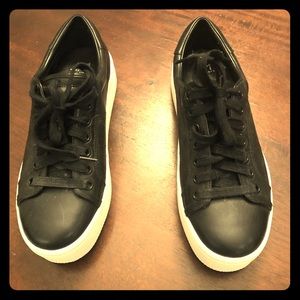 Marc fisher black leather platform sneaker size 7